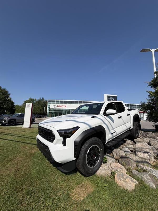 toyota Tacoma Hybrid 2026
