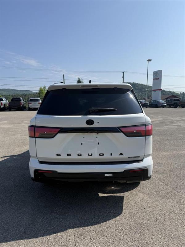 toyota Sequoia 2026 - 7