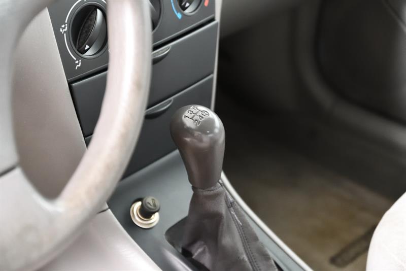 toyota Corolla 2005 - 13