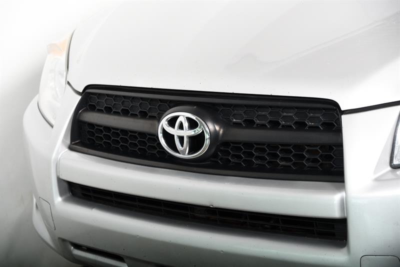 toyota RAV4 2011 - 8