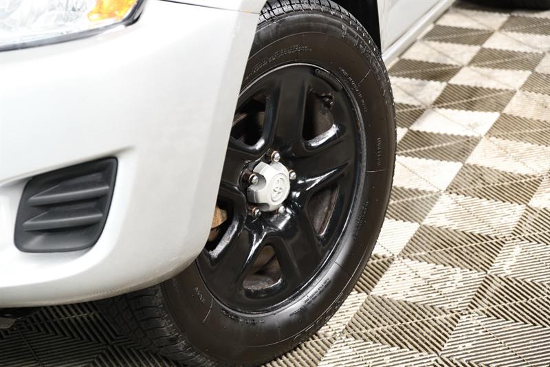 toyota RAV4 2011 - 9