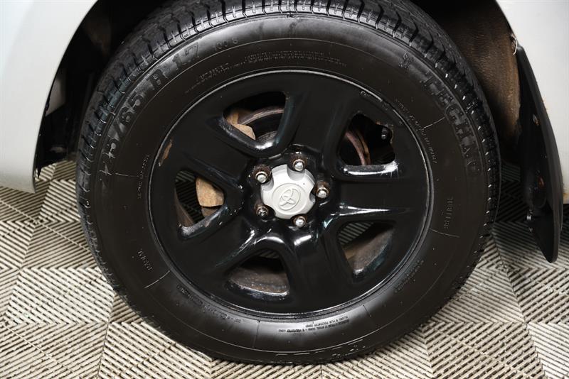toyota RAV4 2011 - 10