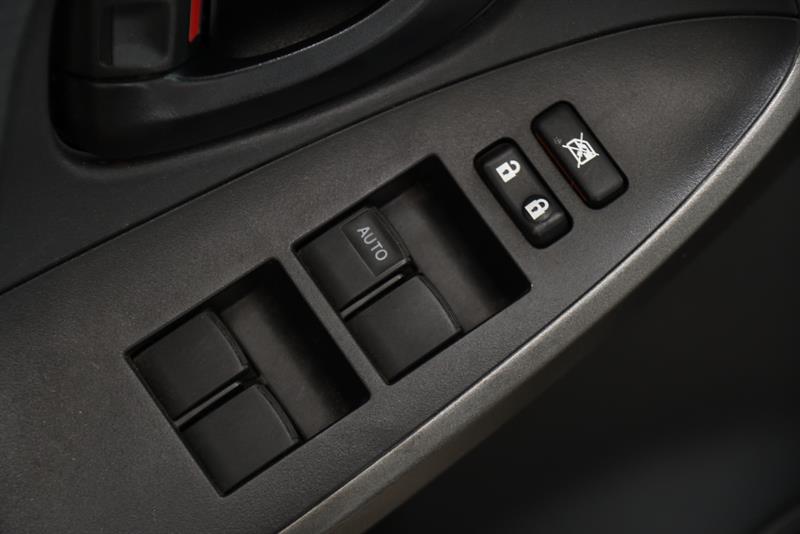 toyota RAV4 2011 - 14