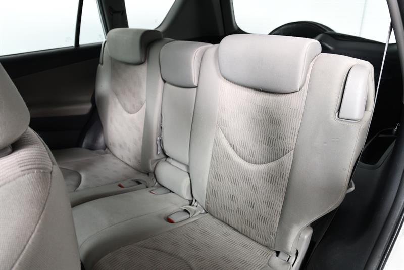 toyota RAV4 2011 - 16