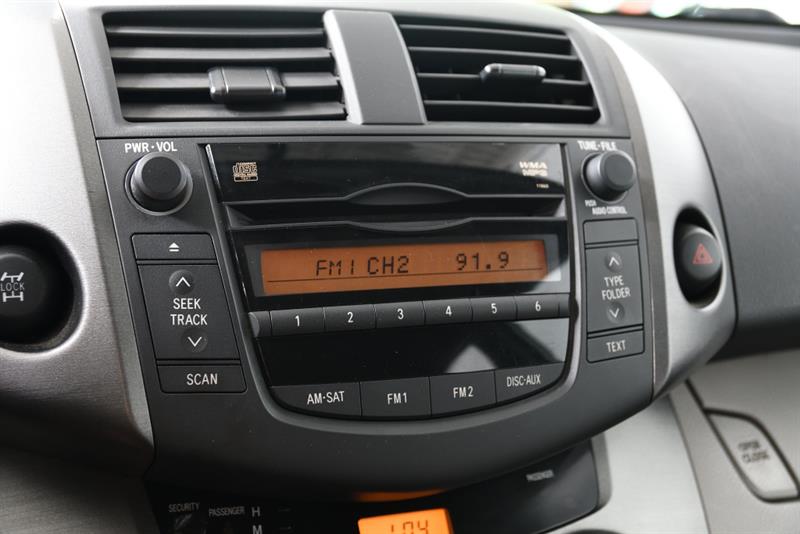 toyota RAV4 2011 - 19
