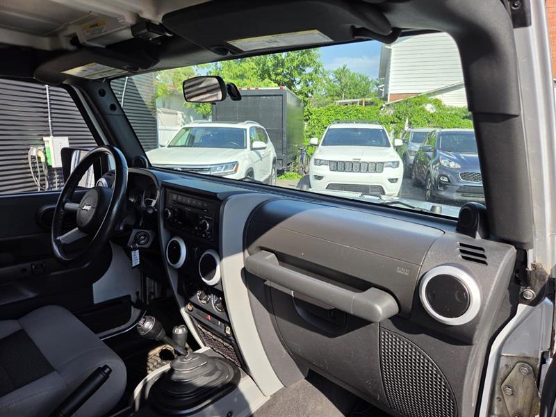 jeep Wrangler 2010 - 10