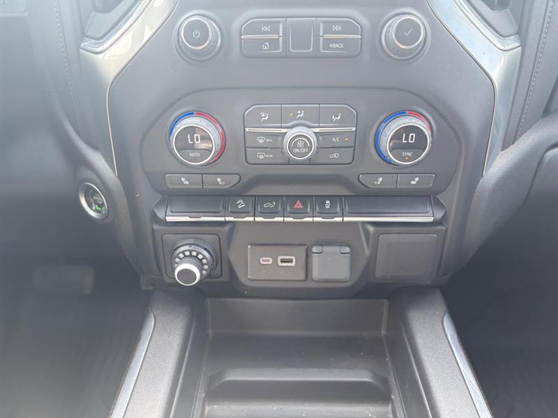 chevrolet Silverado 1500 2022 - 22