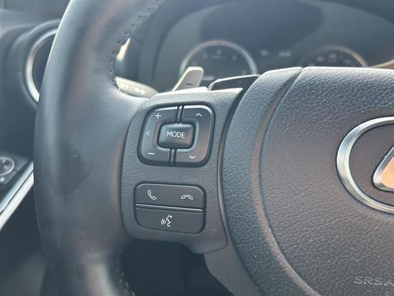 lexus IS 300 2021 - 20