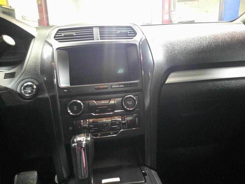 ford Explorer 2017 - 15