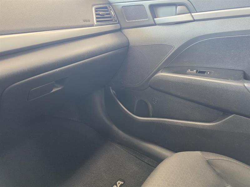 hyundai Elantra 2017 - 14