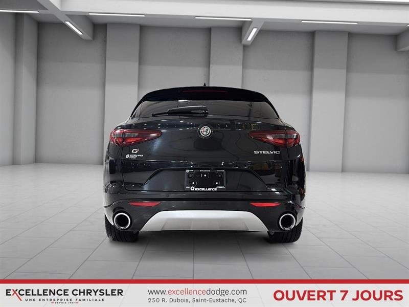 alfa romeo Stelvio 2021 - 3