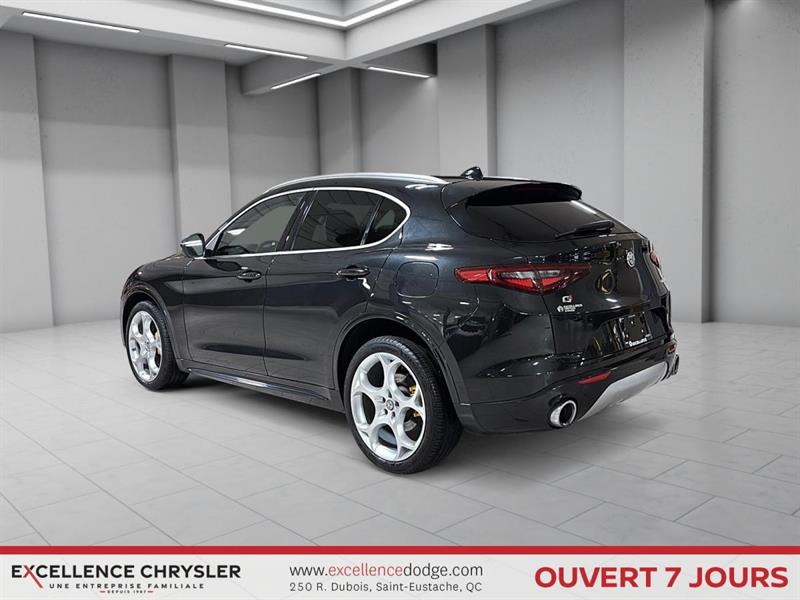 alfa romeo Stelvio 2021 - 4