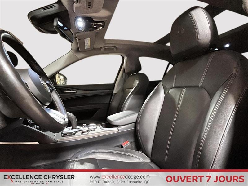 alfa romeo Stelvio 2021 - 9