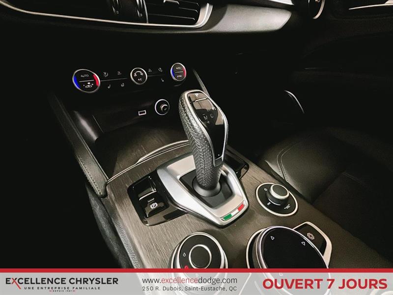 alfa romeo Stelvio 2021 - 18