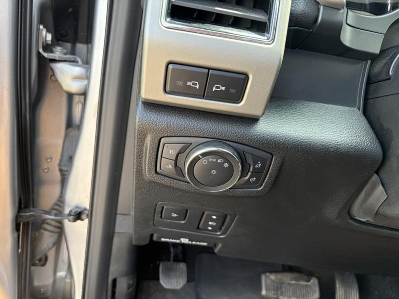 ford Super Duty F-350 a roues arrière simples 2021 - 19