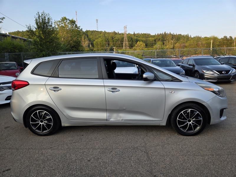 kia Rondo 2015 - 4