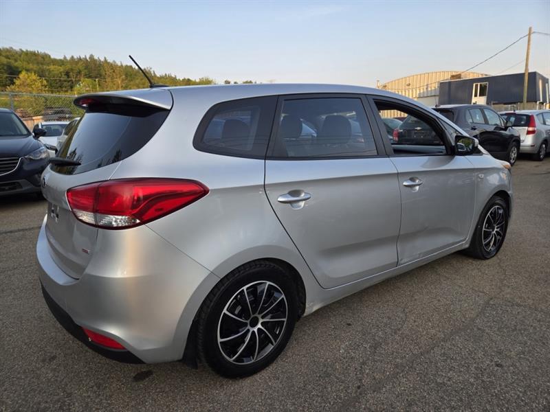 kia Rondo 2015 - 5