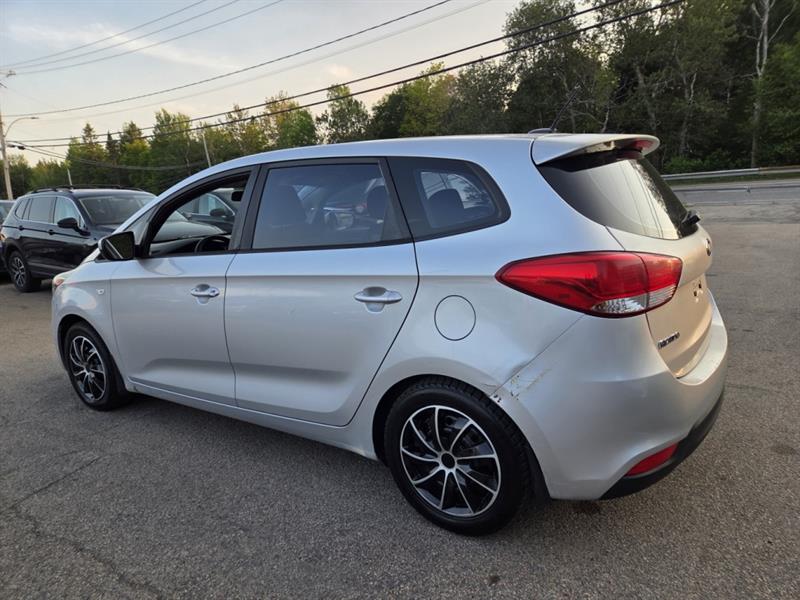 kia Rondo 2015 - 7