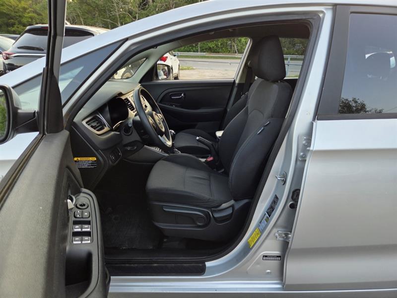 kia Rondo 2015 - 10
