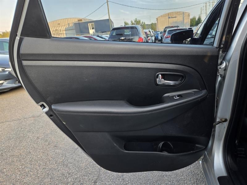 kia Rondo 2015 - 22