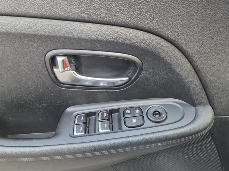 kia Rondo 2015 - 24
