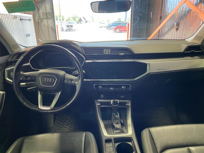 audi Q3 2022 - 12
