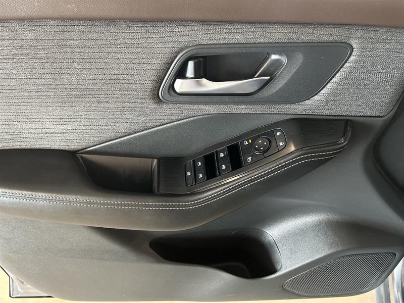 nissan Rogue 2021 - 24