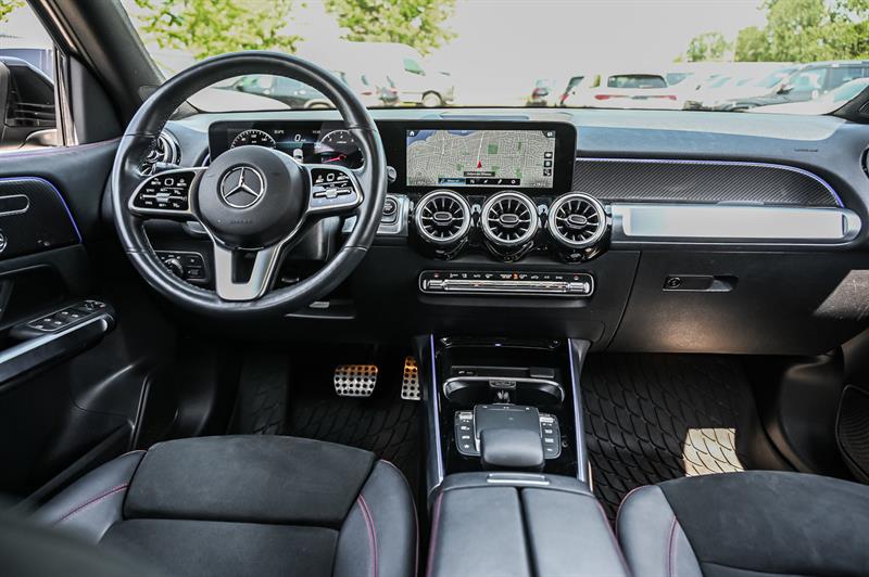 mercedes-benz GLB250 2022 - 18