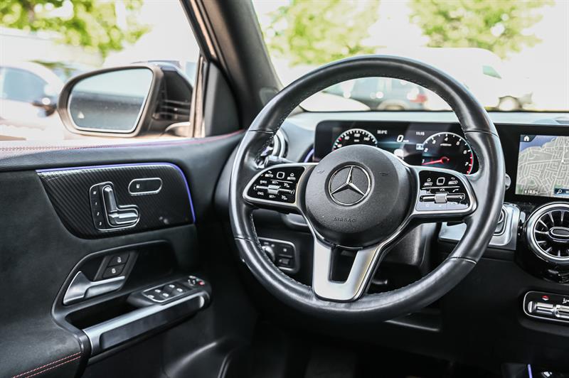mercedes-benz GLB250 2022 - 19