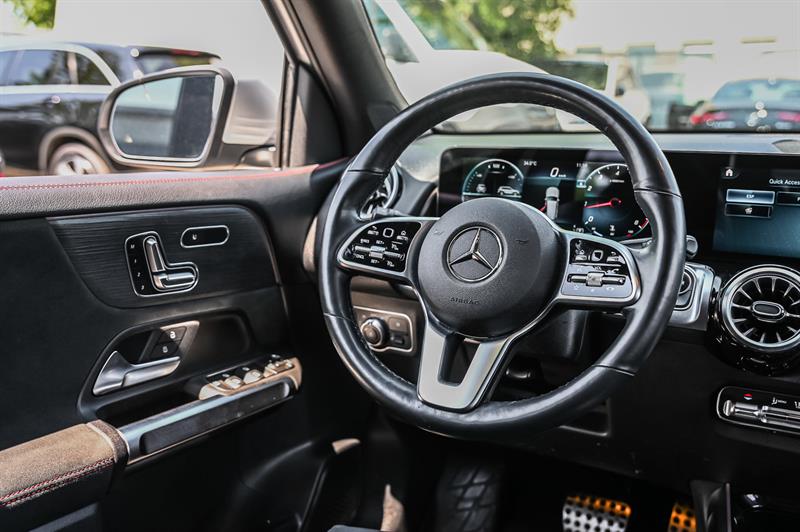 mercedes-benz GLB250 2022 - 28