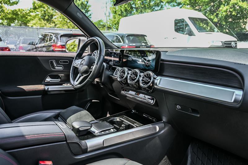 mercedes-benz GLB250 2022 - 30