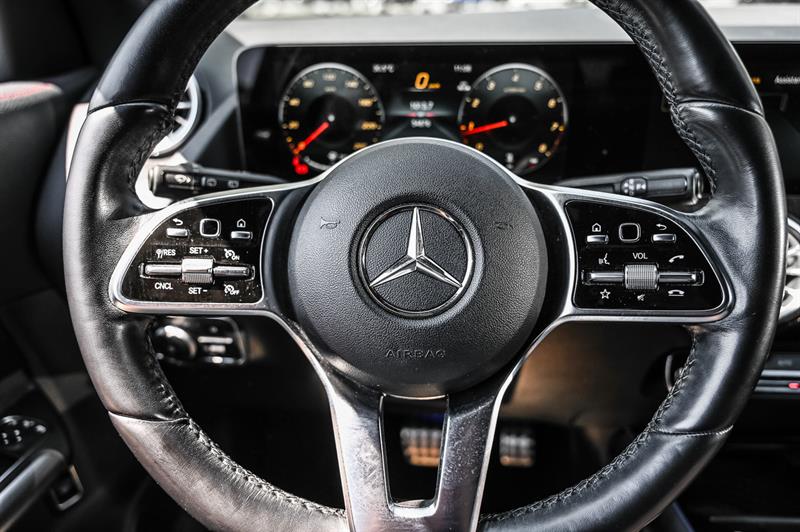 mercedes-benz GLA250 2023 - 18