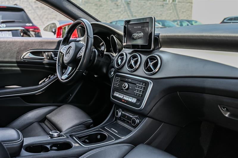 mercedes-benz CLA250 2017 - 23