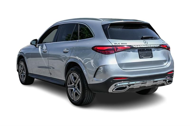mercedes-benz GLC300 2023 - 8