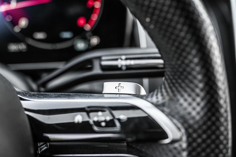 mercedes-benz GLC300 2023 - 21