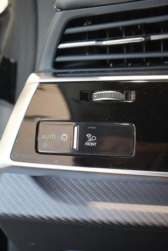 audi SQ8 2025 - 27