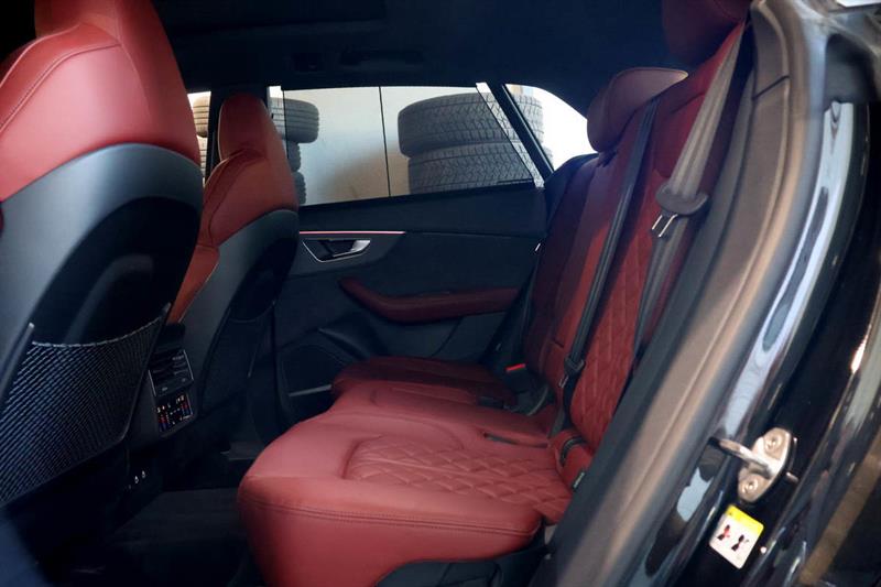 audi SQ8 2025 - 30