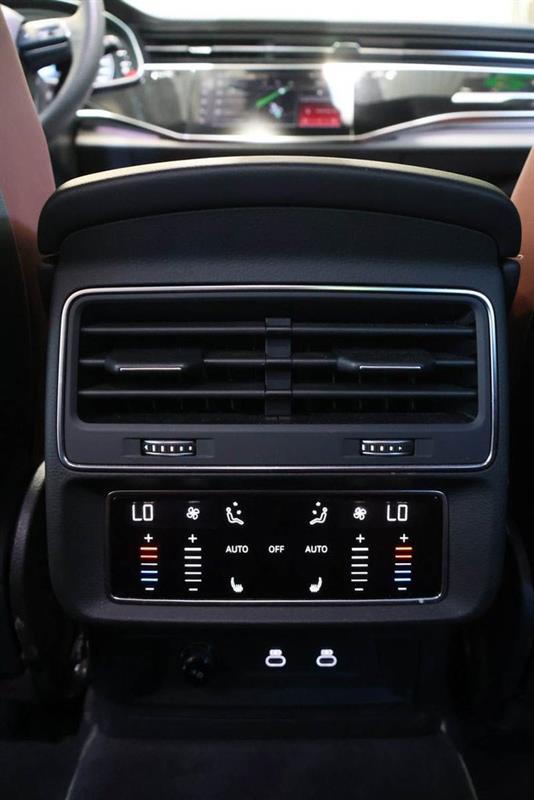 audi SQ8 2025 - 31