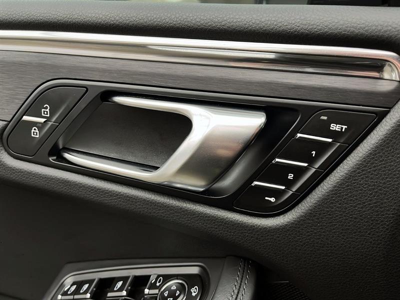 porsche Macan 2025 - 26