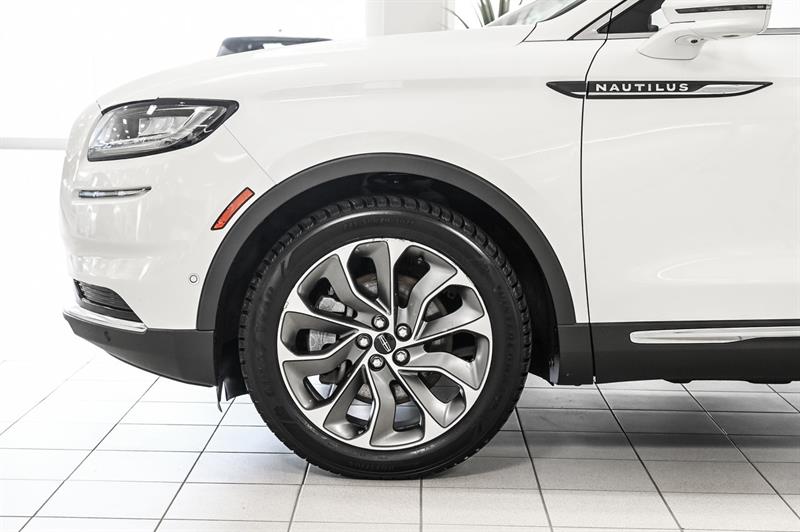 lincoln Nautilus 2022 - 12