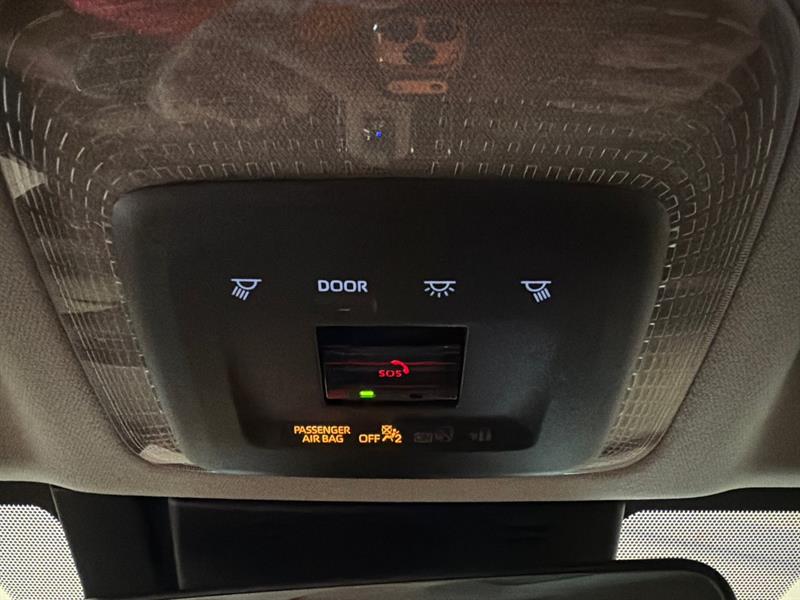 toyota Prius Plug-in Hybrid 2025 - 35