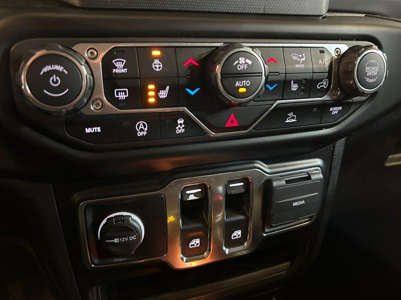 jeep Wrangler 2022 - 12