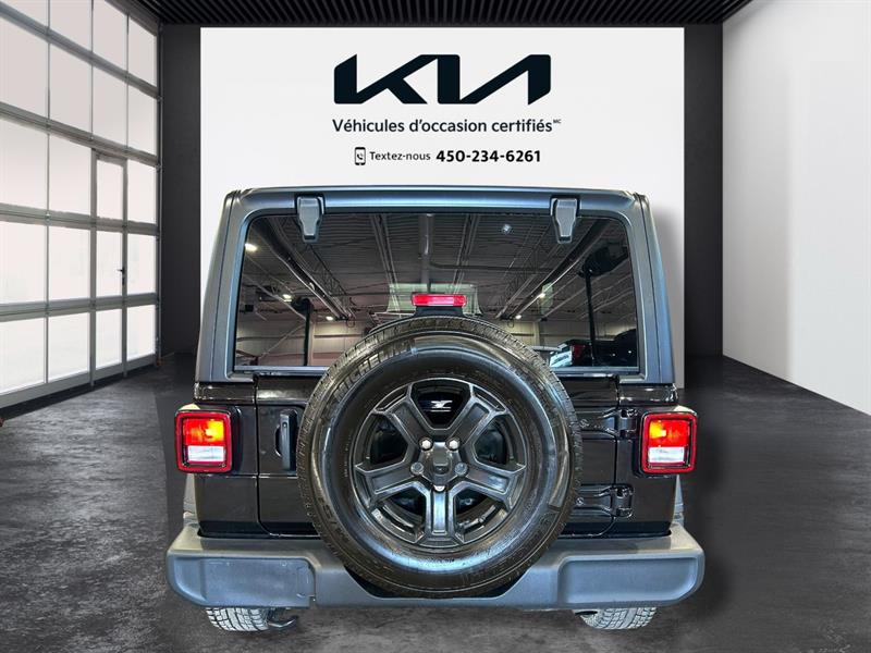 jeep Wrangler 2022 - 13