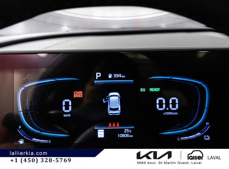 2025 Kia Sportage - Image 23