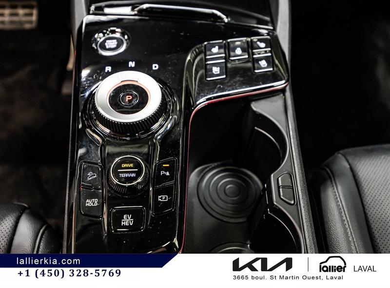 2025 Kia Sportage - Image 25