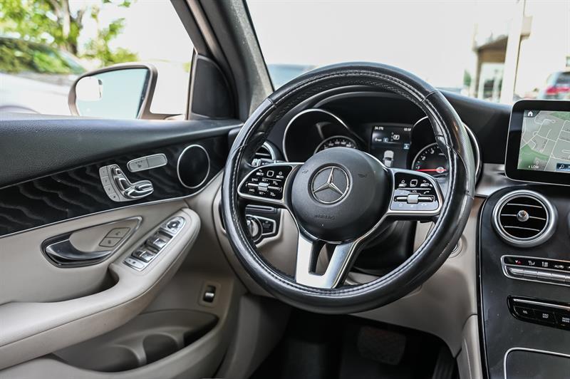 mercedes-benz GLC300 2020 - 27