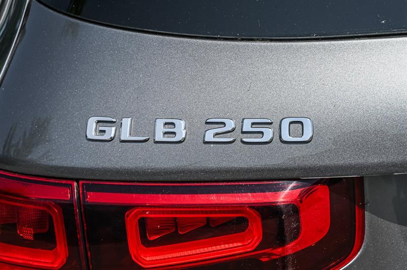 mercedes-benz GLB250 2022 - 7
