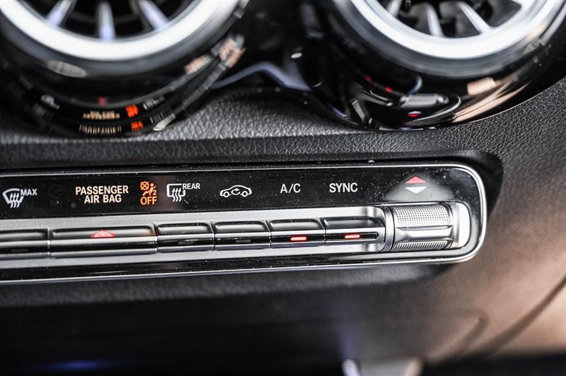 mercedes-benz GLB250 2022 - 16