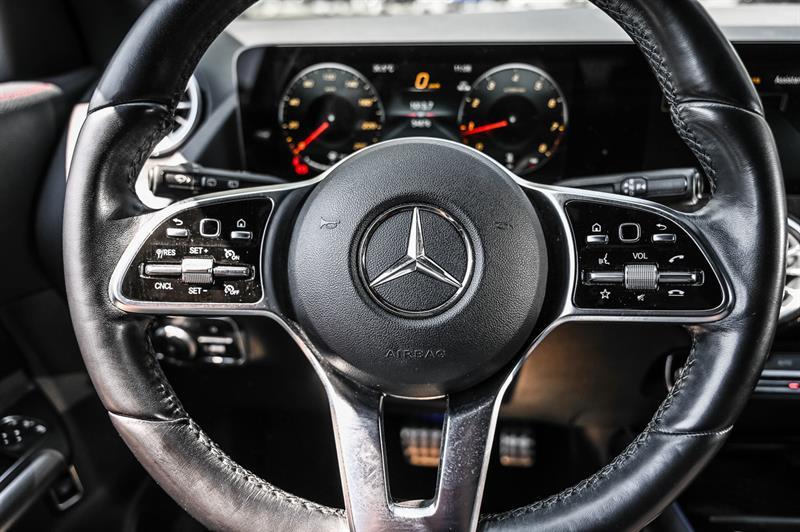mercedes-benz GLA250 2023 - 18