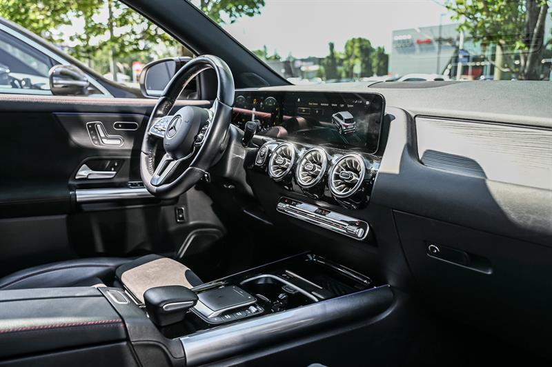 mercedes-benz GLA250 2023 - 27